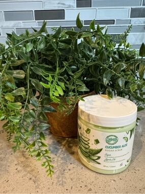 CUCUMBER ALOE SUGAR SCRUB